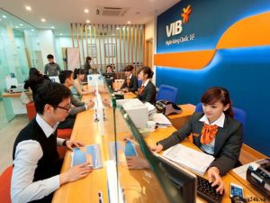 Ngân hàng VIB là đơn vị tiên phong tại Việt Nam mở cửa giao dịch làm việc đến 18h