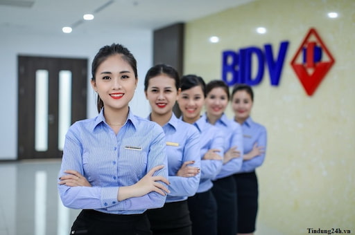 BIDV có tên đầy đủ là ngân hàng Thương mại Cổ phần đầu tư và phát triển Việt Nam