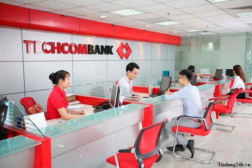 Giao dịch mở thẻ ATM tại ngân hàng Techcombank