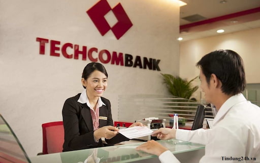 Giờ làm việc ngân hàng Techcombank kéo dài từ thứ 2 đến sáng thứ 7 hàng tuần