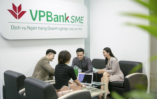 Một vài chi nhánh ngân hàng lớn VPBank đã triển khai lịch làm việc vào ngày thứ 7