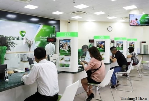 Ngân hàng Vietcombank nghỉ Tết có chuyển khoản được không?