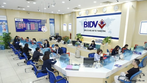 BIDV là tên viết tắt của ngân hàng Thương mại Cổ phần Đầu tư và Phát triển Việt Nam