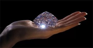 1 Carat Kim Cương Bao Nhiêu Tiền?