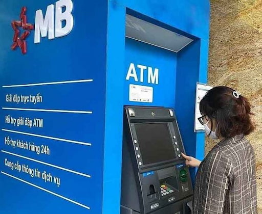 Xem Số Dư Tài Khoản MBBank Tại Cây ATM