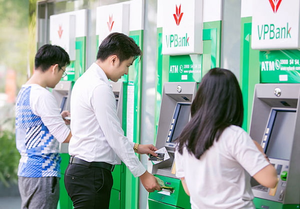 Xem Số Dư Tài Khoản Ngân Hàng VPBank Tại Cây ATM